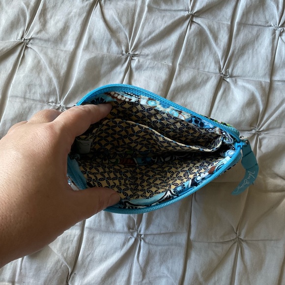 Vera Bradley pouch - Picture 10 of 13